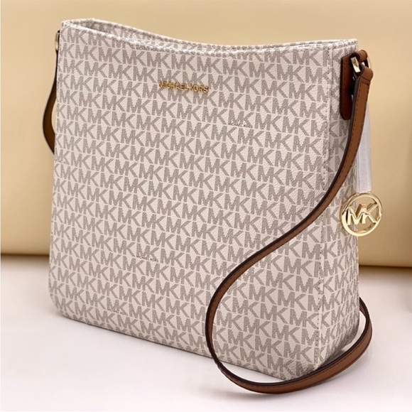🆕MK Jet Set Travel Large Crossbody Messenger Vanilla Slim Bag Purse Michael Kors - Picture 1 of 17